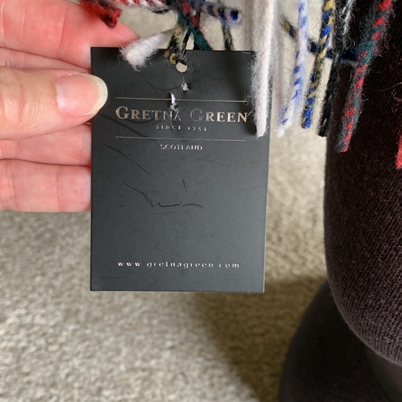 NWT. Gretna Green Scarf. 💯 Lambswool. Soft and gorgeous - Picture 3 of 6